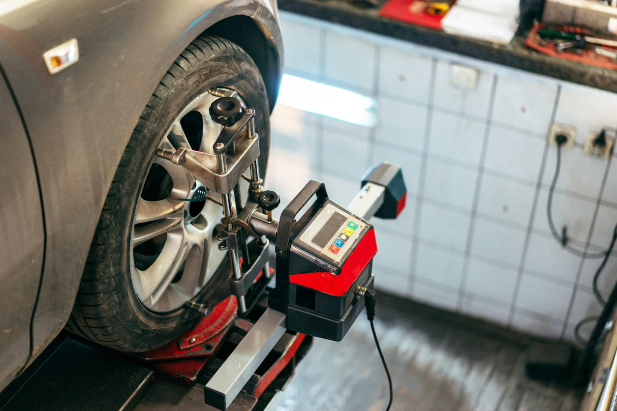 WHEEL ALIGNMENT Tyre Save Manchester